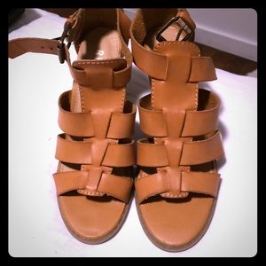Open toe sandal